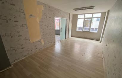 C21 BAL'DAN KIZILAY CD. ÜZERİ TABELA DEĞERİ YÜKSEK KİRALIK OFİS