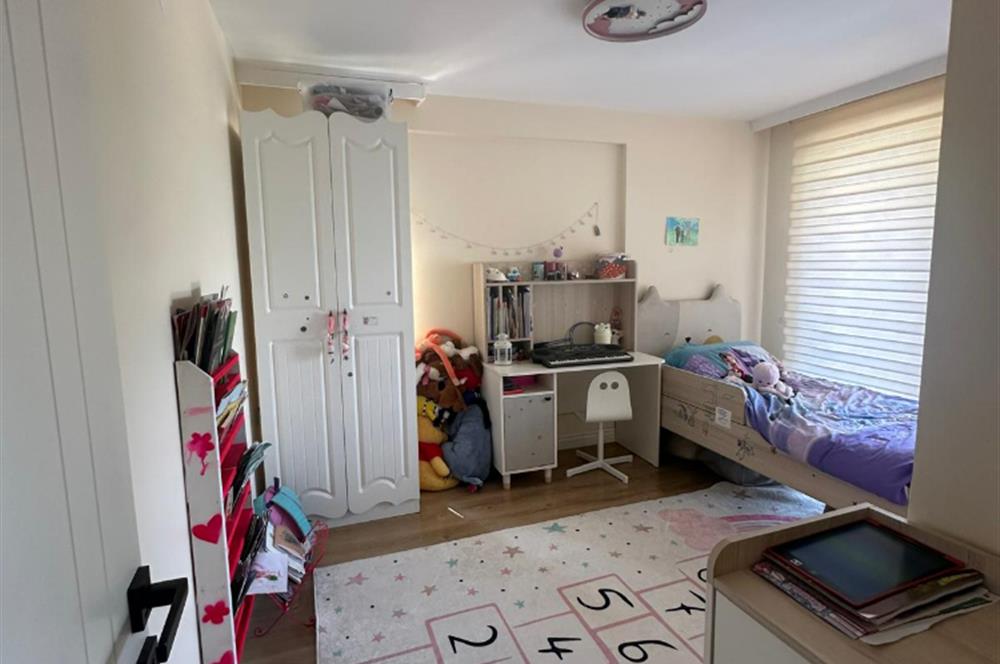KULELİ SOKAK'TA, 3 YILLIK YENİ BİNADA, SATILIK 3+1