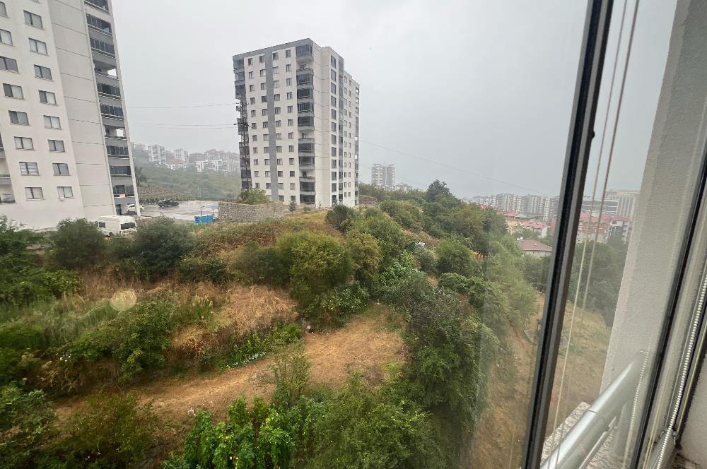 KAŞÜSTÜ MERKEZ DE ÖZKE SİTESİ SATILIK DAİRE