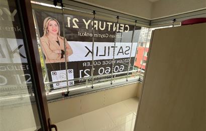 KAŞÜSTÜ MERKEZ DE ÖZKE SİTESİ SATILIK DAİRE
