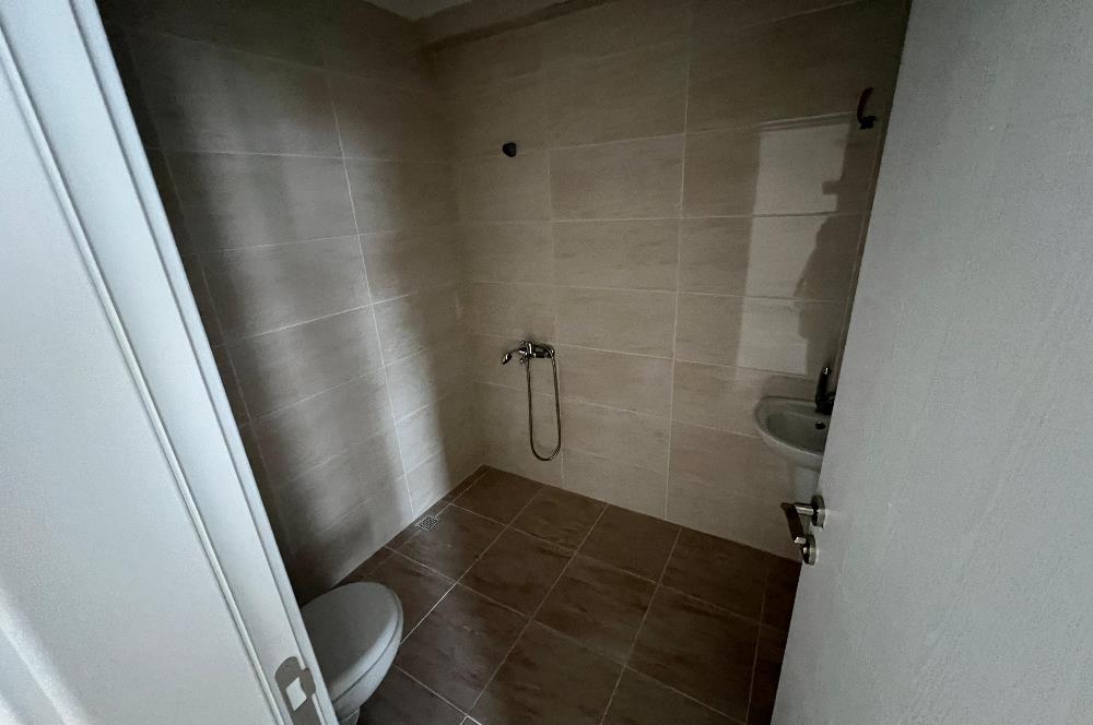 KAŞÜSTÜ MERKEZ DE ÖZKE SİTESİ SATILIK DAİRE