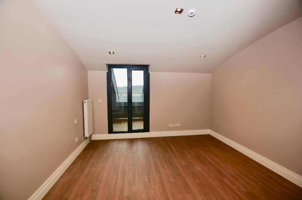 Zekeriyaköy Terrace Hayat Sitesi'nde Kiralık Tripleks Villa