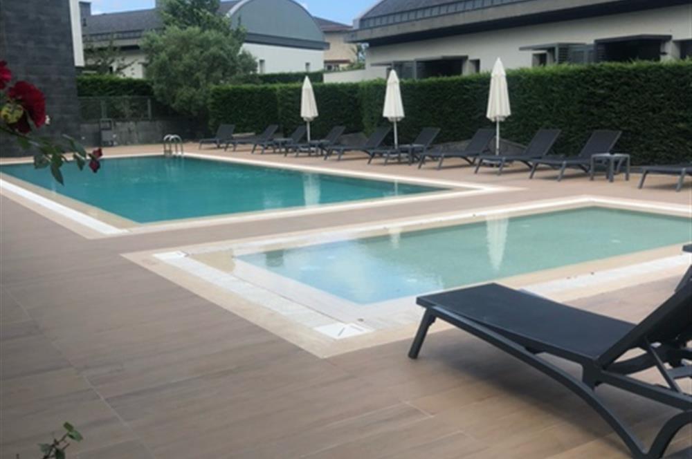 Zekeriyaköy Terrace Hayat Sitesi'nde Kiralık Tripleks Villa