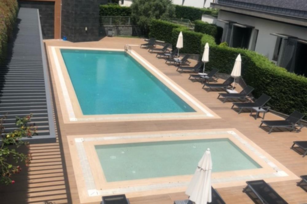 Zekeriyaköy Terrace Hayat Sitesi'nde Kiralık Tripleks Villa