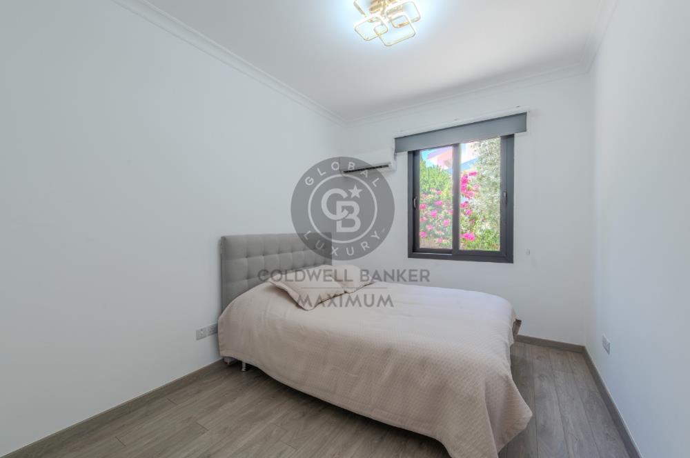 KKTC Girne Ozanköy Ultra Lüks Havuzlu ve Geniş Bahçeli Satılık 4+1 Villa