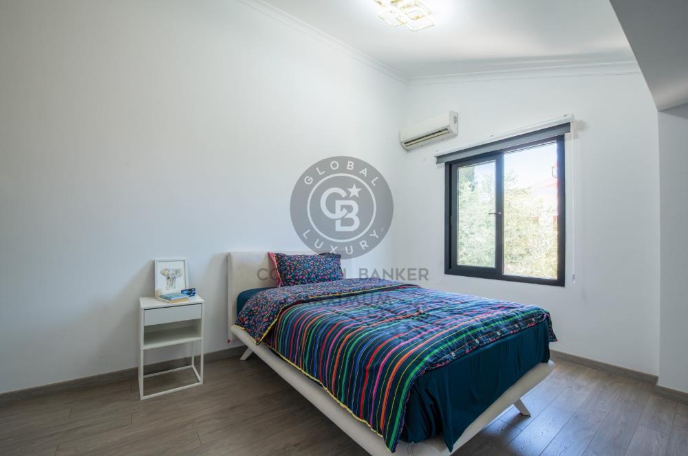 KKTC Girne Ozanköy Ultra Lüks Havuzlu ve Geniş Bahçeli Satılık 4+1 Villa