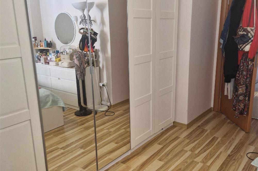 ŞERİFALİ İNCİPARK EVLERİ'NDE KULLANIŞLI FERAH 2+1 DAİRE