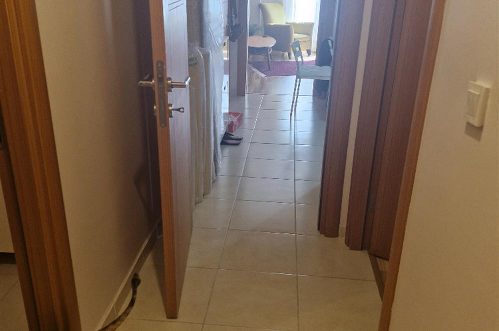 ŞERİFALİ İNCİPARK EVLERİ'NDE KULLANIŞLI FERAH 2+1 DAİRE