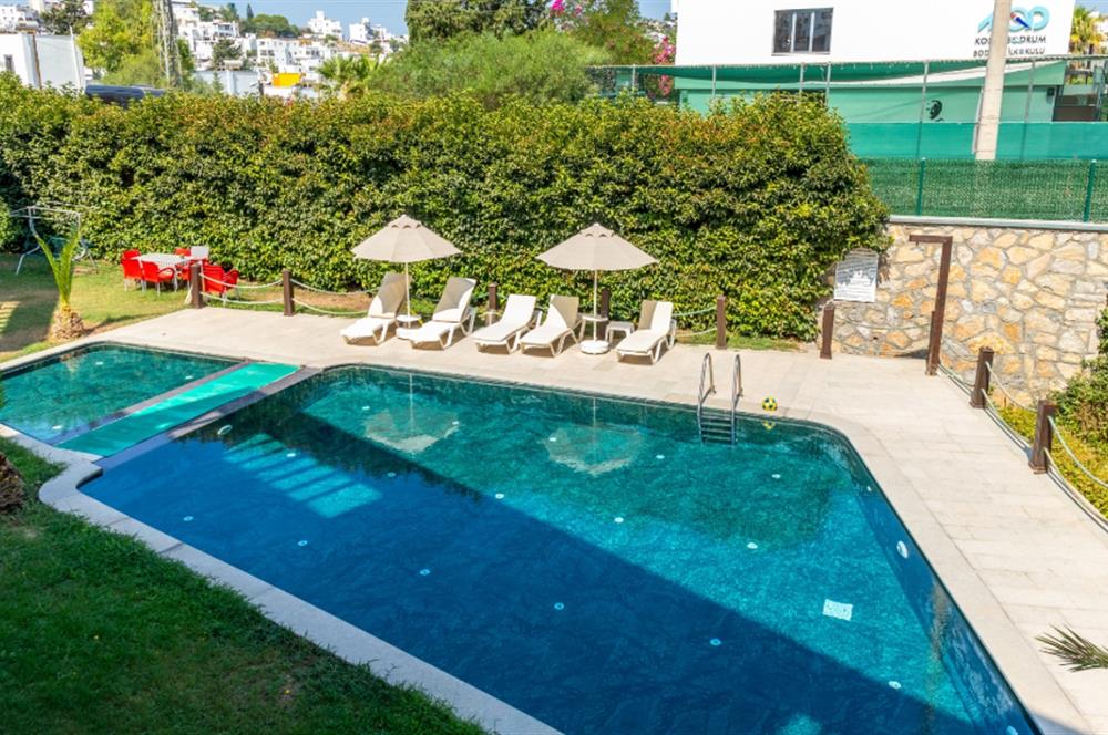 Bodrum Merkezi Konumda Havuzlu Butik Sitede 2+1 Dubleks Daire