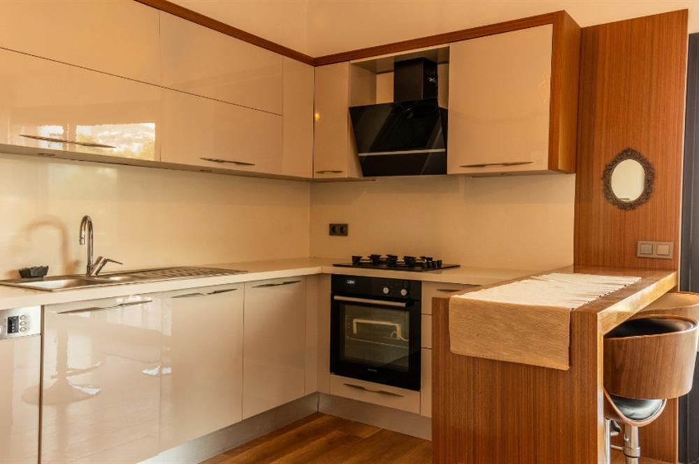 Bodrum Merkezi Konumda Havuzlu Butik Sitede 2+1 Dubleks Daire