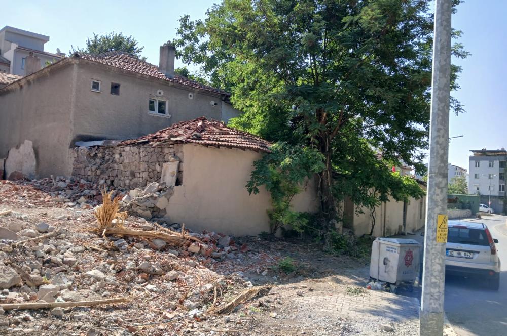 C21 LOCA BALIKESİR VİCDANİYE'DE 5 KATA İMARLI-KAT KARŞILIĞI ARSA
