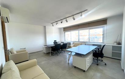 Ortakent Kavşağı'nda Tabela Değeri Yüksek 50 m² Kiralık Ofis