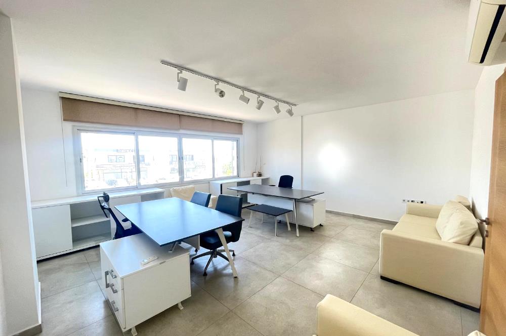Ortakent Kavşağı'nda Tabela Değeri Yüksek 50 m² Kiralık Ofis
