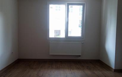 Gürpınar cuma pazarının yanında site içerisinde kiralık 1+1 daire