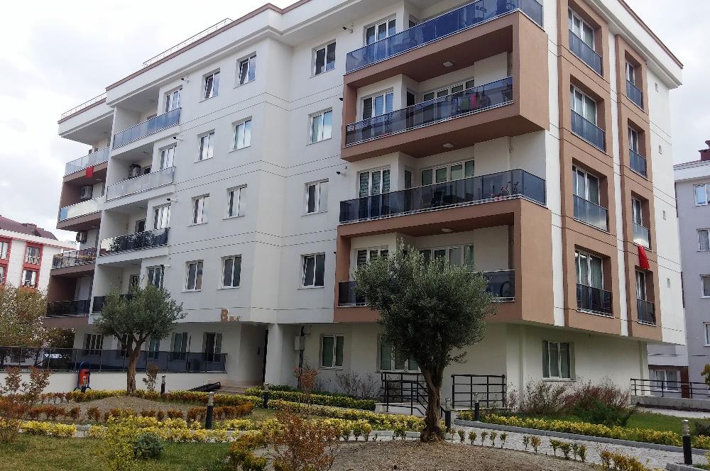 Gürpınar cuma pazarının yanında site içerisinde kiralık 1+1 daire