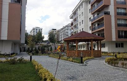Gürpınar cuma pazarının yanında site içerisinde kiralık 1+1 daire