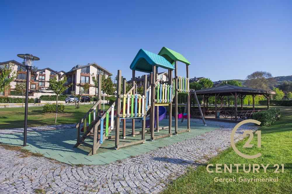 MERKEZ ZEKERİYAKÖY SİTESİNDE 2+1 KİRALIK ÇATI DUBLEKSİ