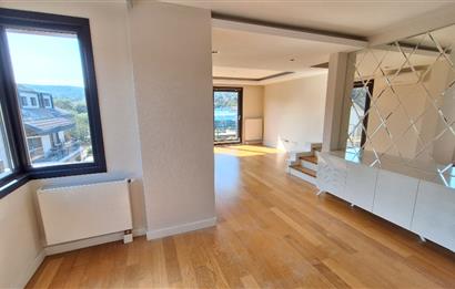 MERKEZ ZEKERİYAKÖY SİTESİNDE 2+1 KİRALIK ÇATI DUBLEKSİ