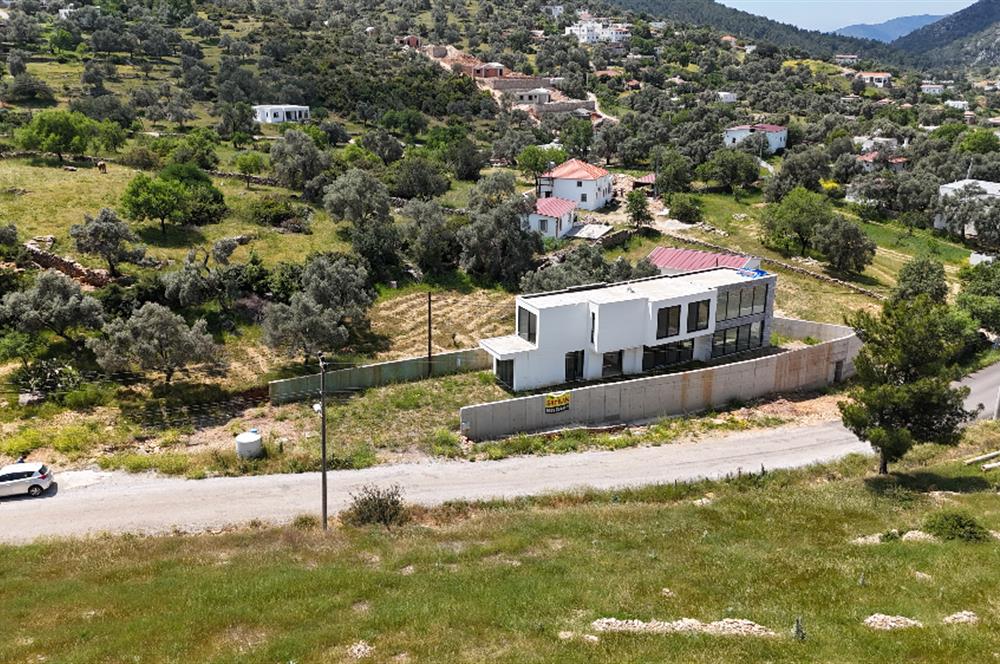 Bodrum Yalıçiftlik 574 m2 Arazide Natamam Müstakil Villa