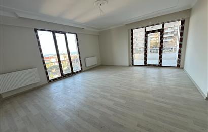 C21 Uzman'dan HaliçPark Sitesi Deniz Manzaralı 3+1