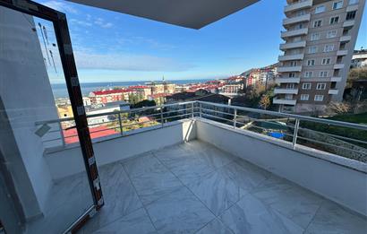 C21 Uzman'dan HaliçPark Sitesi Deniz Manzaralı 3+1