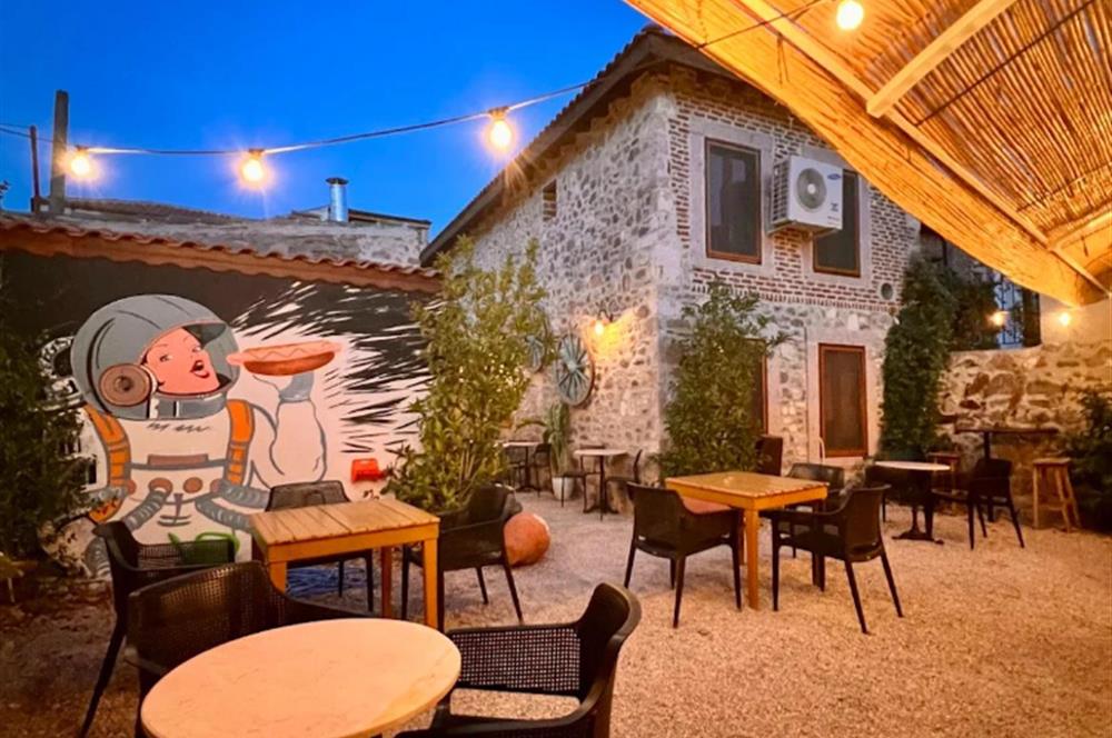 KÜÇÜKKÖY'DE SATILIK BİNA RESTAURANT !