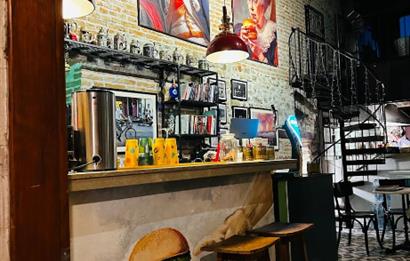 KÜÇÜKKÖY'DE SATILIK BİNA RESTAURANT !