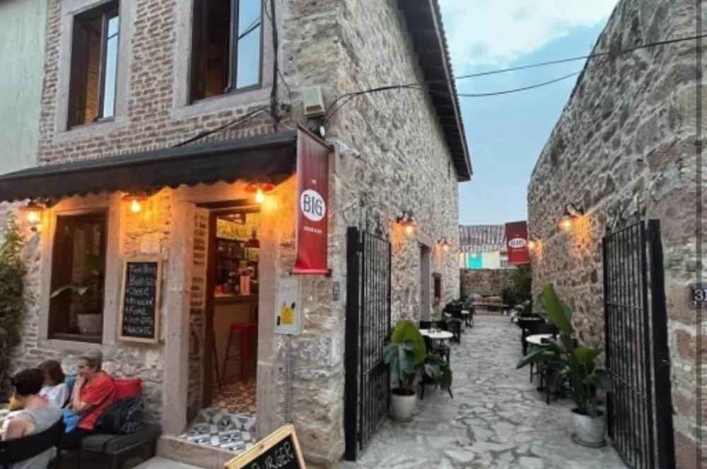 KÜÇÜKKÖY'DE SATILIK BİNA RESTAURANT !