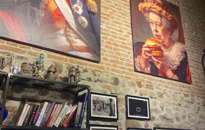 KÜÇÜKKÖY'DE SATILIK BİNA RESTAURANT !