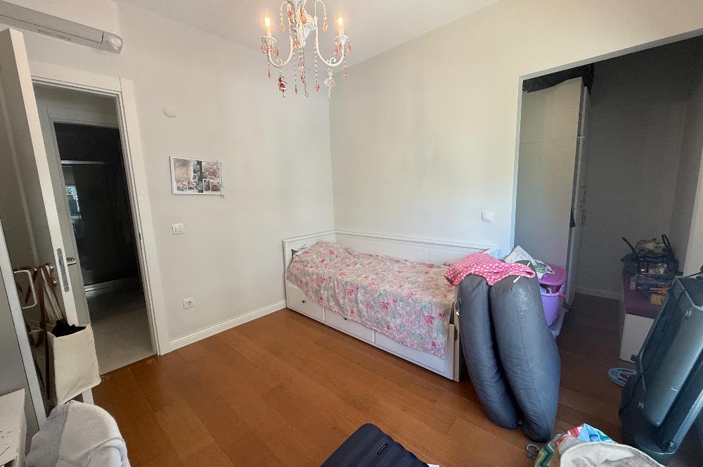 SUADİYE YALI PARSELİNDE FERAH BALKONLU ŞIK VE YENİ 3+1 SATILIK