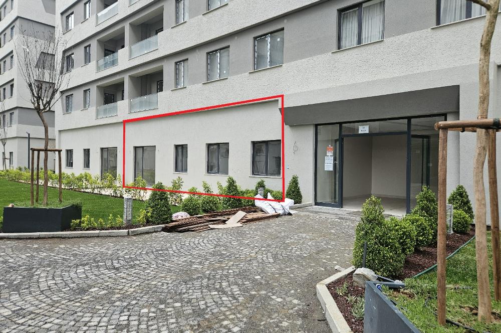 TUZLA ANATOLİA CİTY'DE VERENDA BAHÇE KULLANIMLI EBEVEYN BANYOLU KİRALIK 2+1