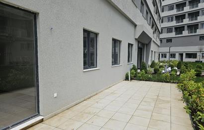 TUZLA ANATOLİA CİTY'DE VERENDA BAHÇE KULLANIMLI EBEVEYN BANYOLU KİRALIK 2+1