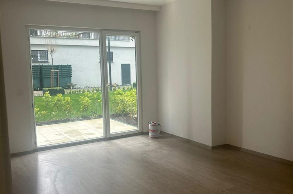 TUZLA ANATOLİA CİTY'DE VERENDA BAHÇE KULLANIMLI EBEVEYN BANYOLU KİRALIK 2+1