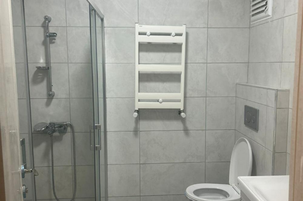TUZLA ANATOLİA CİTY'DE VERENDA BAHÇE KULLANIMLI EBEVEYN BANYOLU KİRALIK 2+1