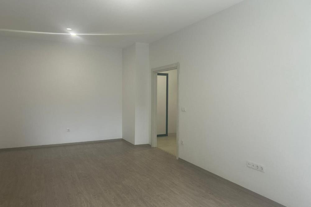TUZLA ANATOLİA CİTY'DE VERENDA BAHÇE KULLANIMLI EBEVEYN BANYOLU KİRALIK 2+1