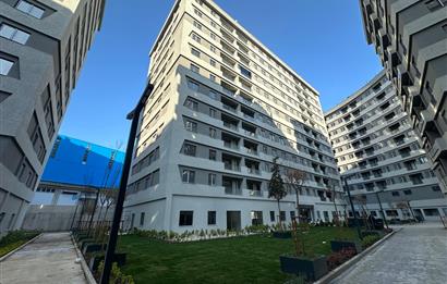 TUZLA ANATOLİA CİTY'DE VERENDA BAHÇE KULLANIMLI EBEVEYN BANYOLU KİRALIK 2+1