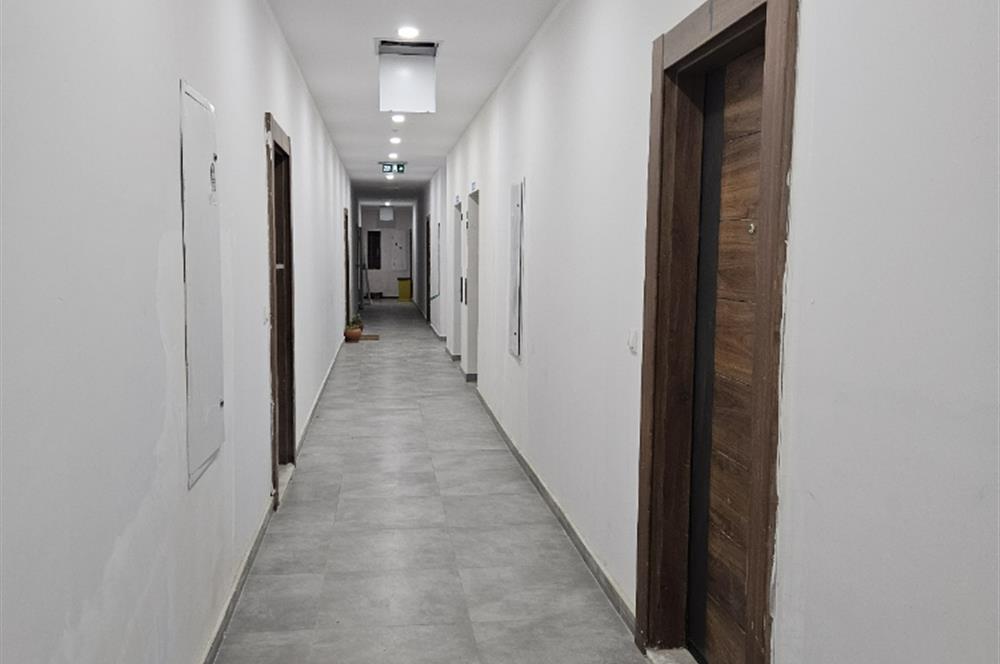 TUZLA ANATOLİA CİTY'DE VERENDA BAHÇE KULLANIMLI EBEVEYN BANYOLU KİRALIK 2+1