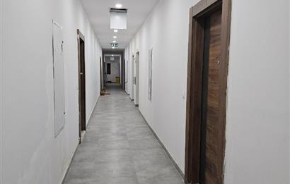 TUZLA ANATOLİA CİTY'DE VERENDA BAHÇE KULLANIMLI EBEVEYN BANYOLU KİRALIK 2+1