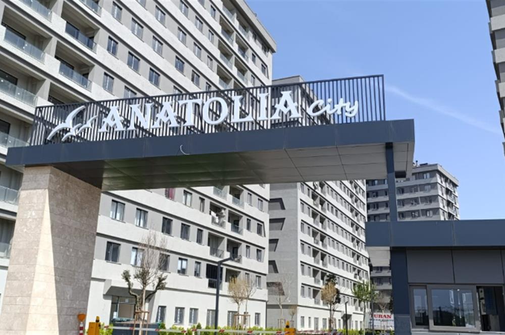 TUZLA ANATOLİA CİTY'DE VERENDA BAHÇE KULLANIMLI EBEVEYN BANYOLU KİRALIK 2+1