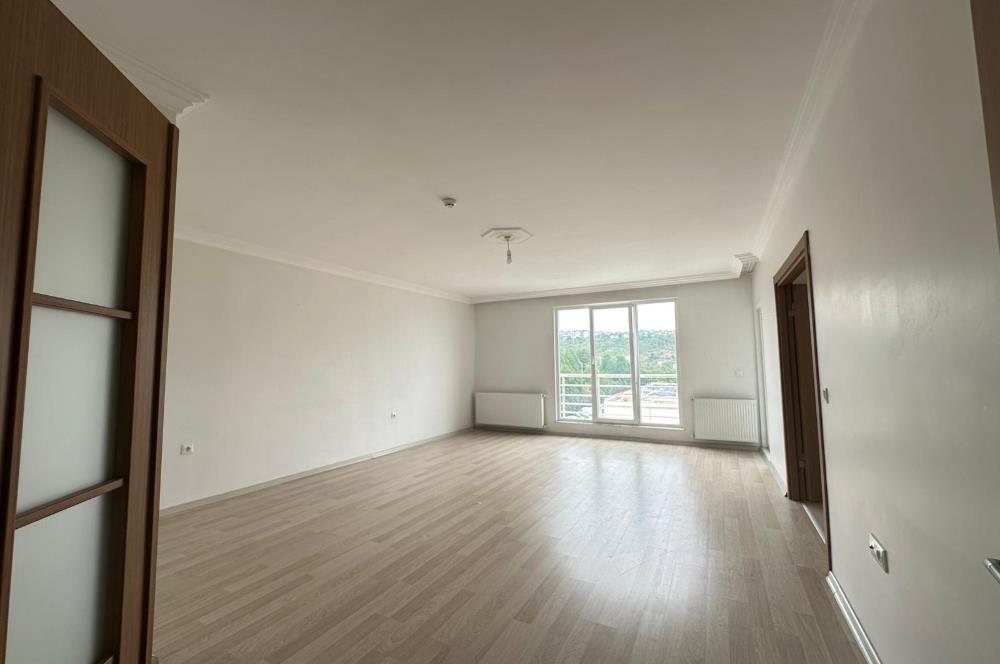 KAŞÜSTÜN'DE HASTANE KARŞISI MANZARALI TEMİZ KİRALIK DAİRE!