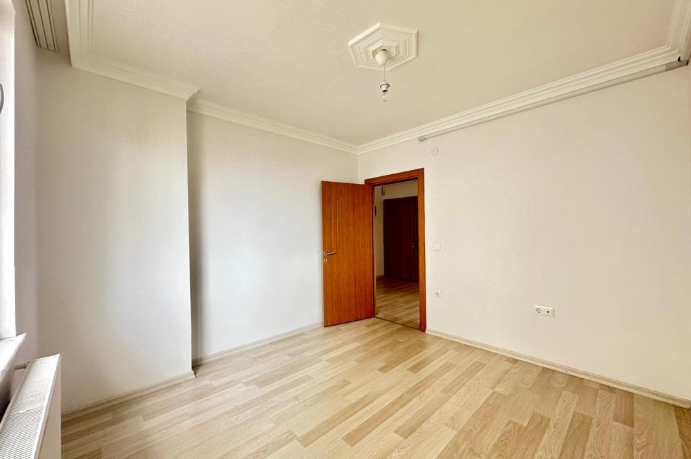 KAŞÜSTÜN'DE HASTANE KARŞISI MANZARALI TEMİZ KİRALIK DAİRE!