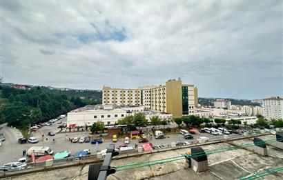 KAŞÜSTÜN'DE HASTANE KARŞISI MANZARALI TEMİZ KİRALIK DAİRE!