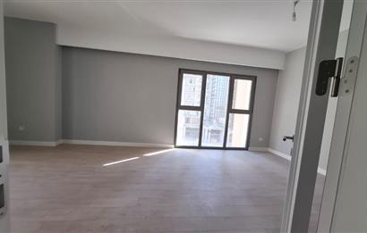 Fikirtepe'de Emkak Konut GYO 7. Etap'ta Kiralık 2+1 Yeni Daire