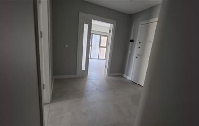 Fikirtepe'de Emkak Konut GYO 7. Etap'ta Kiralık 2+1 Yeni Daire