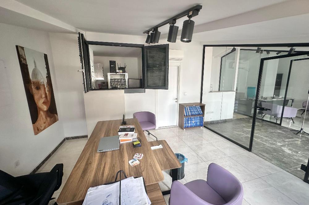 Şişli'de 2 Katlı, Caddeye Yakın Eşyalı Hazır Ofis
