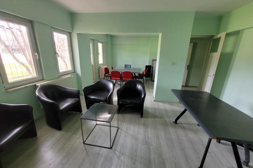 KAYALIK CADDESİNDE 2+1 120 m² KİRALIK OFİS