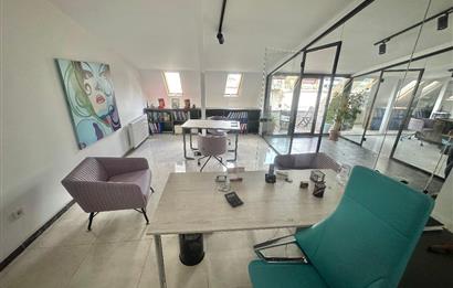 Şişli'de 2 Katlı, Caddeye Yakın Eşyalı Hazır Ofis