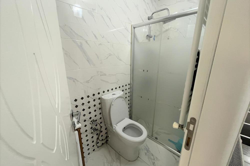 BAHÇELİEVLERDE TEKNİK LİSE CEDDESİ ÜZERİNDE 3+1 DUBLEX KİRALIK DAİRE