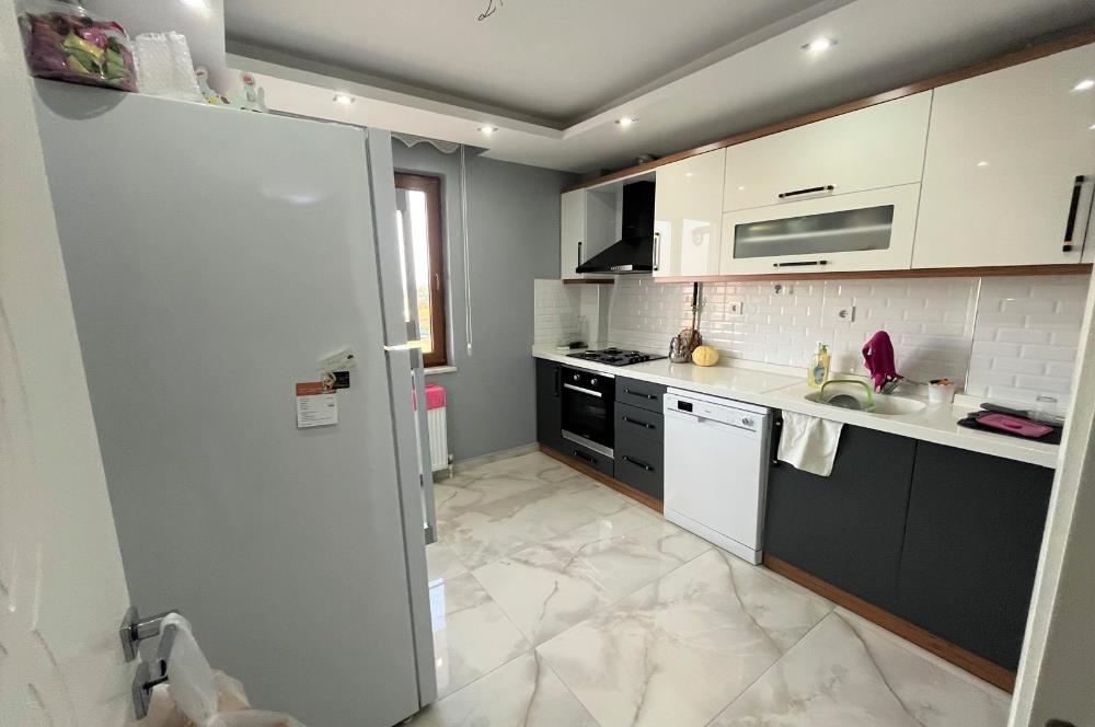 BAHÇELİEVLERDE TEKNİK LİSE CEDDESİ ÜZERİNDE 3+1 DUBLEX KİRALIK DAİRE