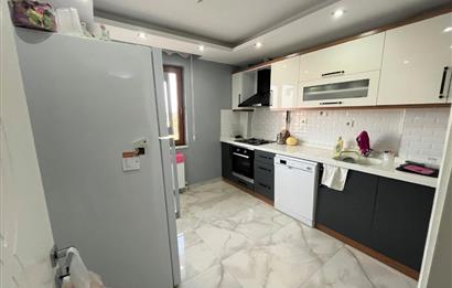 BAHÇELİEVLERDE TEKNİK LİSE CEDDESİ ÜZERİNDE 3+1 DUBLEX KİRALIK DAİRE